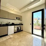 Maarif Picasso Studio & Private Terrace & Parking